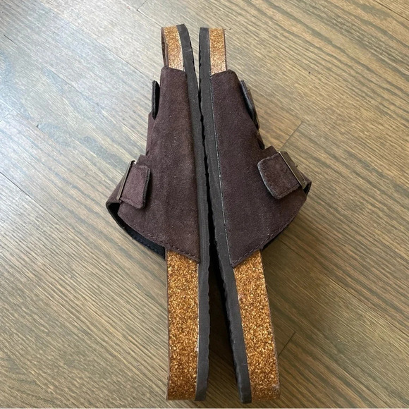 New MUK LUKS Brown Cow Suede Buckle Sandals Men’s size 13 main image 10